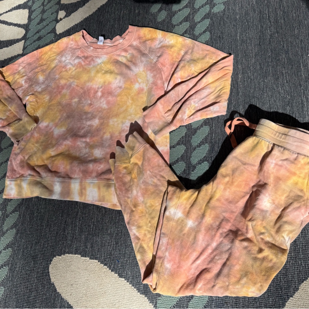 Old Navy Pink and Yellow Tie-Dye Set large - Picture 3 of 11
